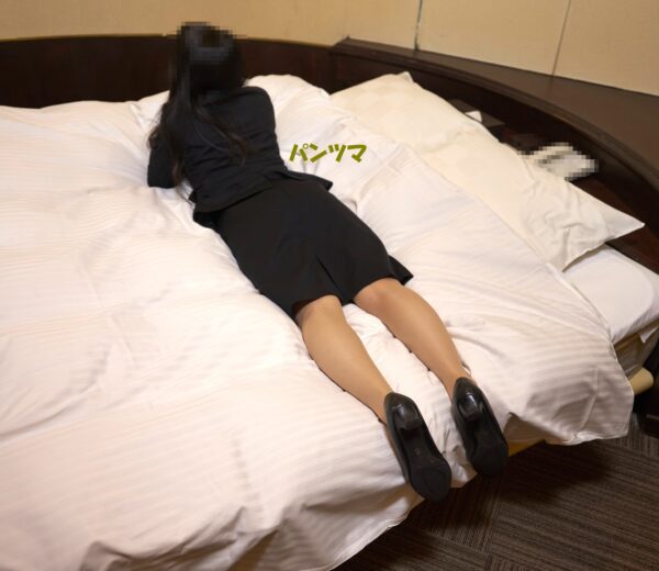 スーツ女子を好きなように撮影