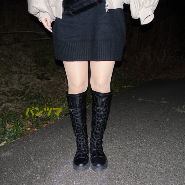 22歳　アパレル女子のロングブーツ履きパンストを撮影