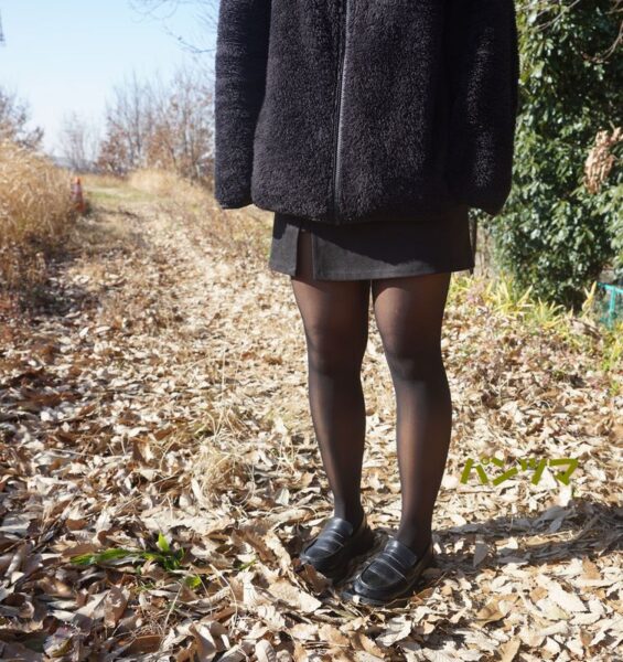 黒のモコモコの上着を着ていると、全身真っ黒なので、のちほど上着を脱いでもらいます！
