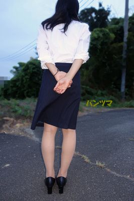 病院受付OLの後姿も素敵です！