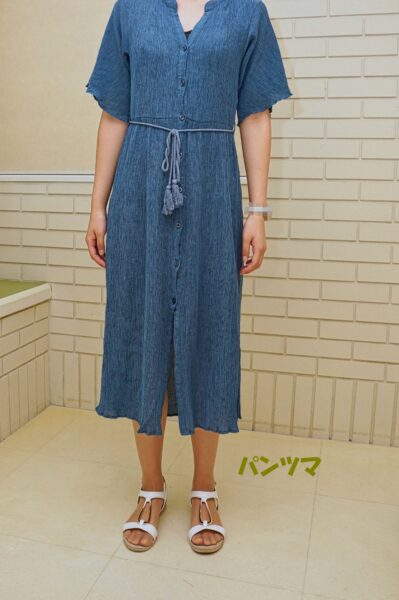 身長164cmで背がやや高めの彼女です。まったくの素人なので棒立ちなのはご勘弁を！