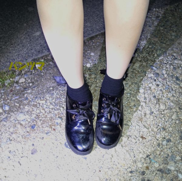 OLさんといえば仕事でパンストを穿いているから嬉しい！
パンストの上に靴下を穿いているカバコでした。