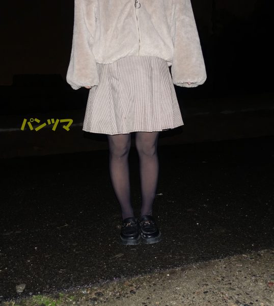 病院受付女性の全身を撮影した！
