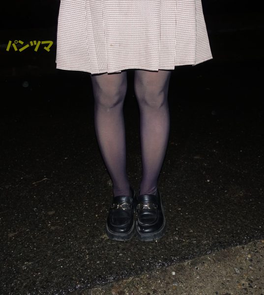 脚は細すぎず、太すぎずでちょうどよいです！